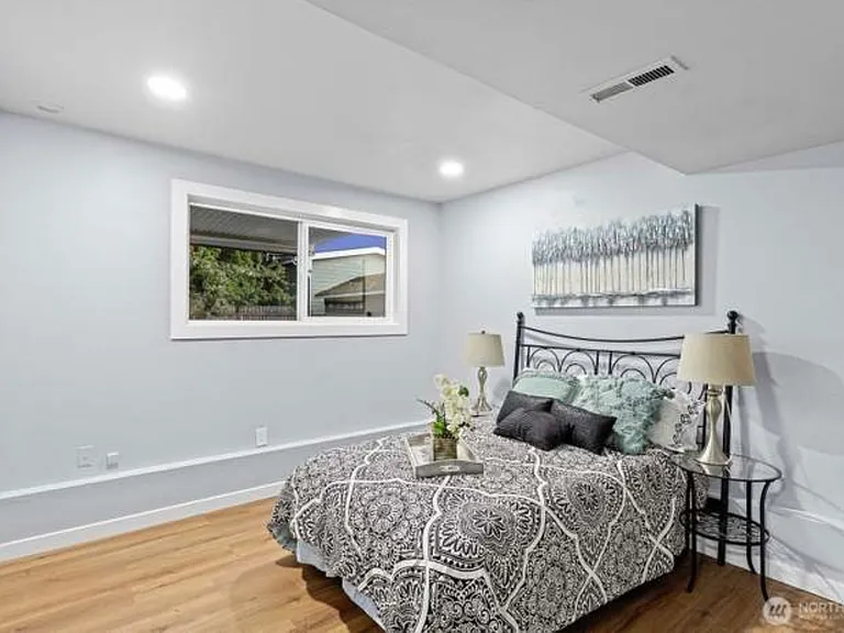 4211 SE 1st Pl — Photo 10