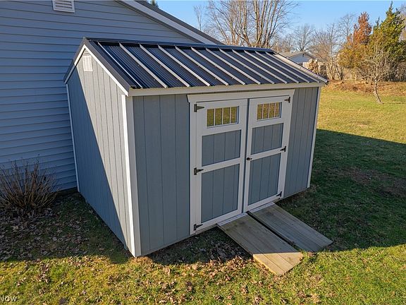 3rd image of 4079 Siefer Dr
