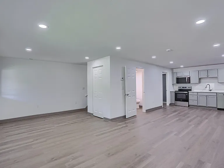 124 Kathleen Dr #3 — Photo 19