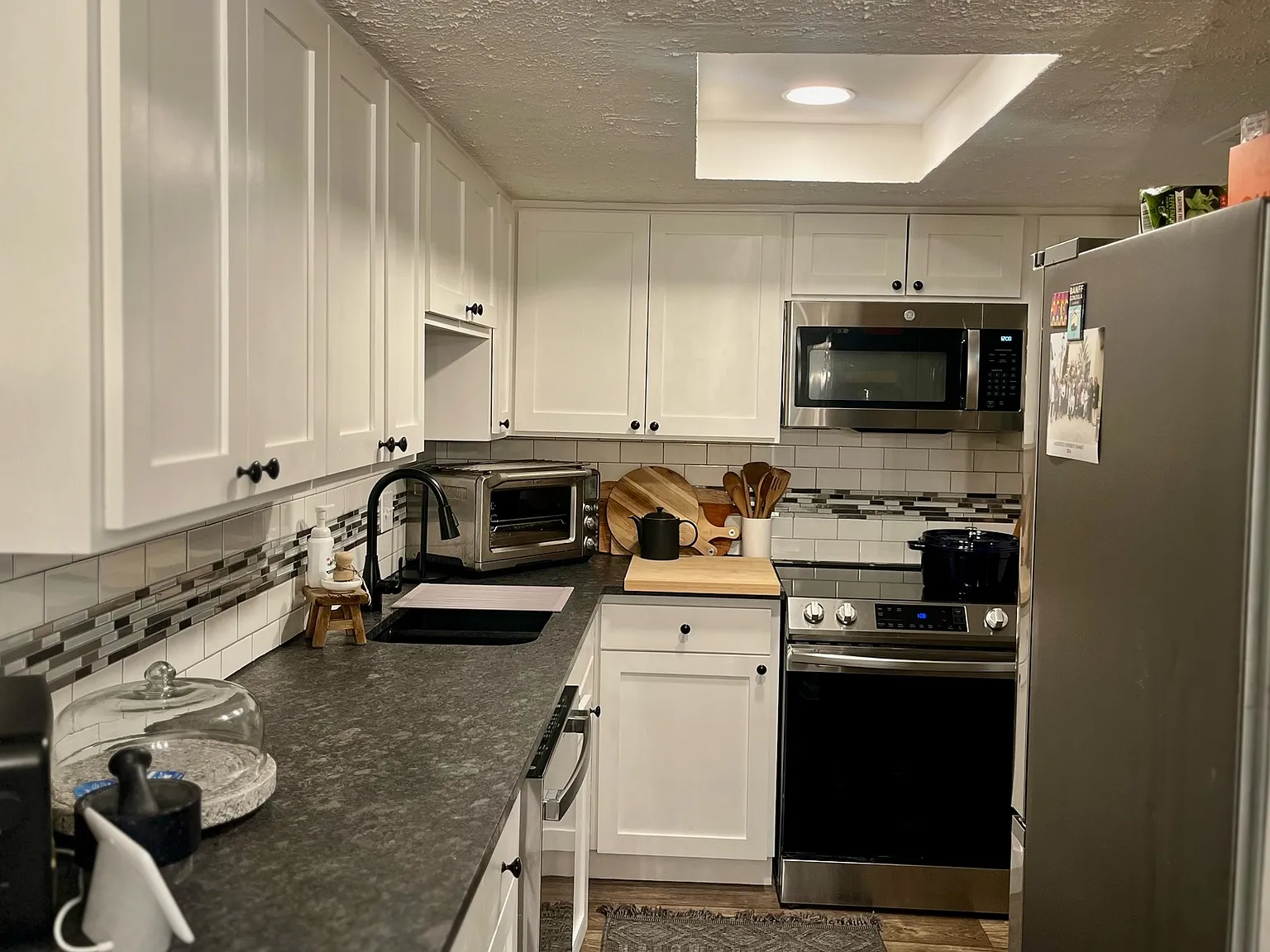 1 bed, 1000 sqft, $2,300 — Photo 2