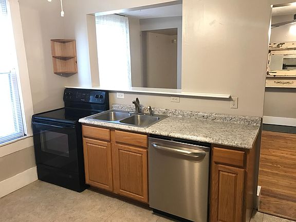 4th image of 719 Deery St