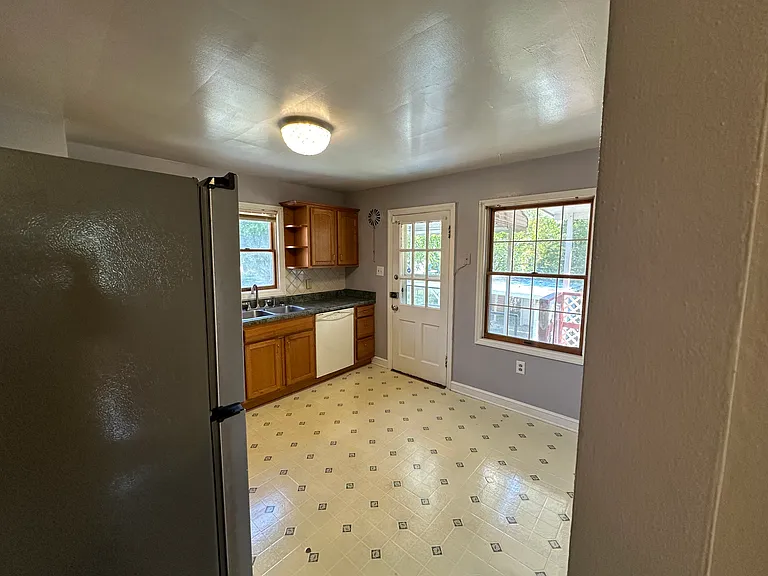 2521 Chatham St NW — Photo 13