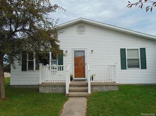 305 State St SW, Oscoda, MI 48750