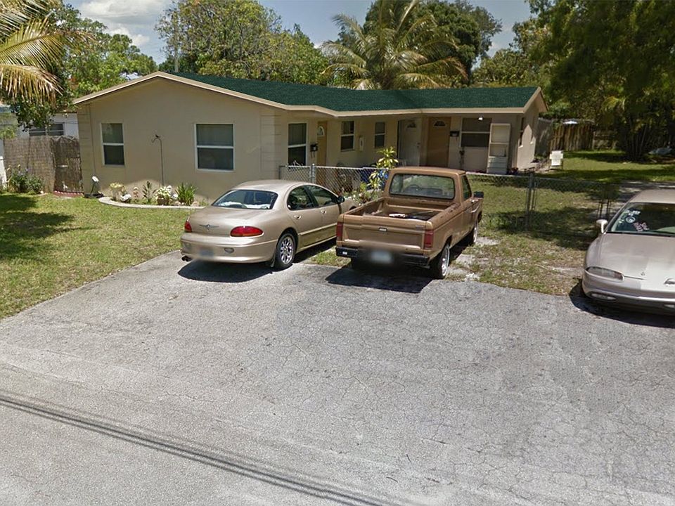 1st image of 571-581 NE 32 St
