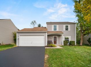 1474 Farrington Ln, Aurora, IL 60504