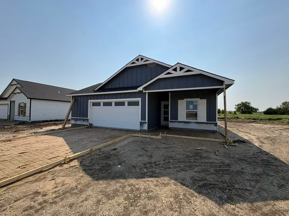 5701 Plumthicket St, Wichita, KS 67226