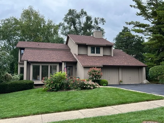 33 Clayton Ave photo 1
