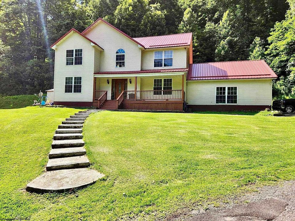 1st image of 23 Whispering Willow Rd