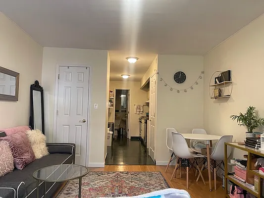 Rented by Oxford Property Group | media 10