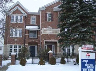 314 W Burlington Ave, Westmont, IL 60559