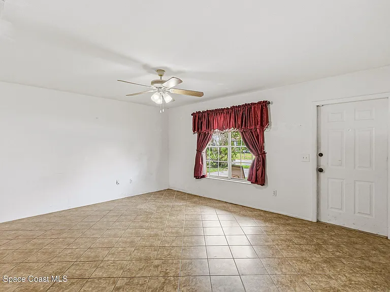 1265 Ethel Cir NE — Photo 11