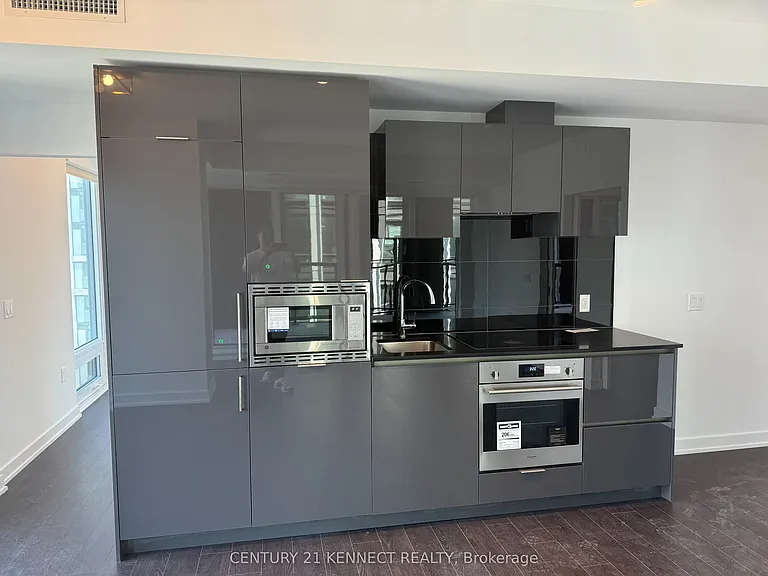 238 Simcoe St #1609 — Photo 10