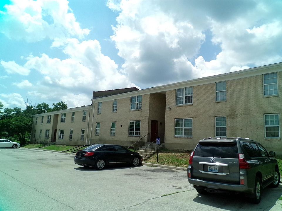 1st image of 140 Landings Dr APT 3