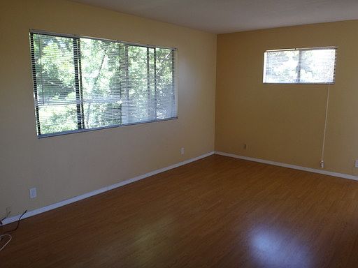 3rd image of 3409 Wightman St