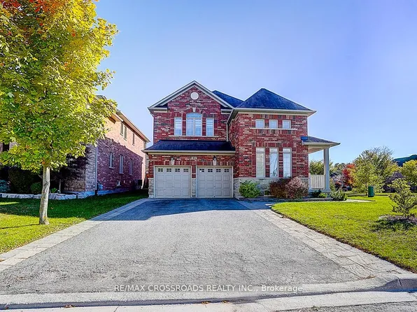 619 Fernbank Rd, Newmarket, ON L3X 3E4