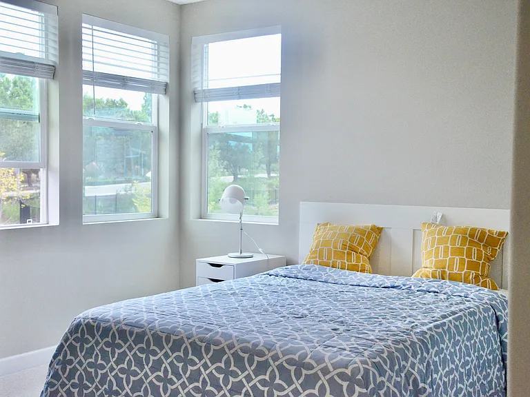 7911 Belluno Way — Photo 16