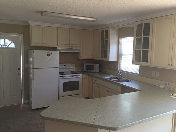 2nd image of 913 Josiah St