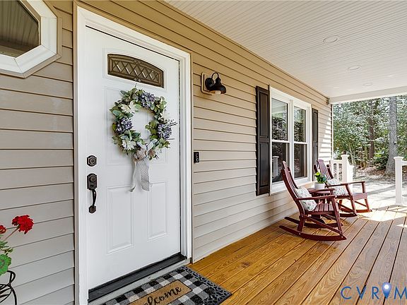 4th image of 9400 Country Way Rd