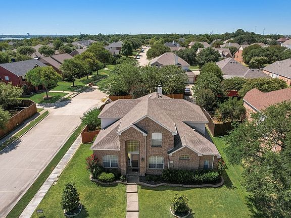 3rd image of 5214 Alazan Bay Dr