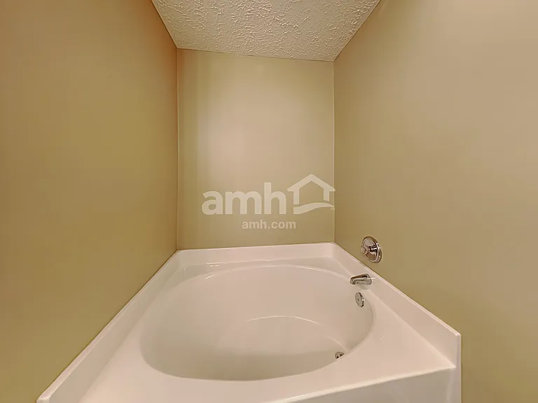 3136 Hidden Creek Dr — Photo 13