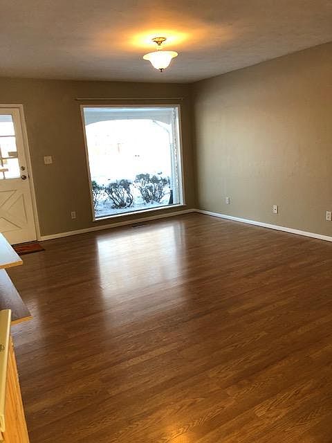 2nd image of 314 Meadow Dr