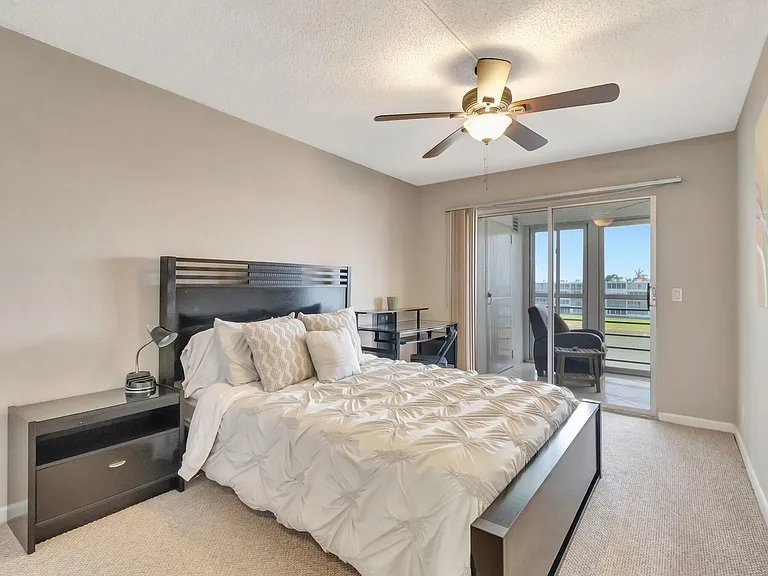 4049 Wolverton Dr #C — Photo 33