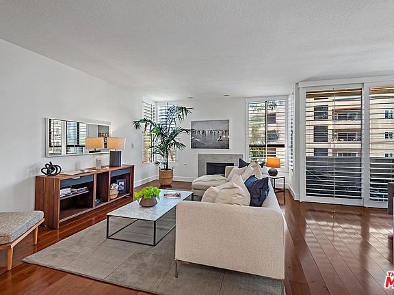 4th image of 500 S Barrington Ave APT 5