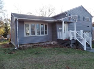 6 Miller Rd, Poughkeepsie, NY 12603