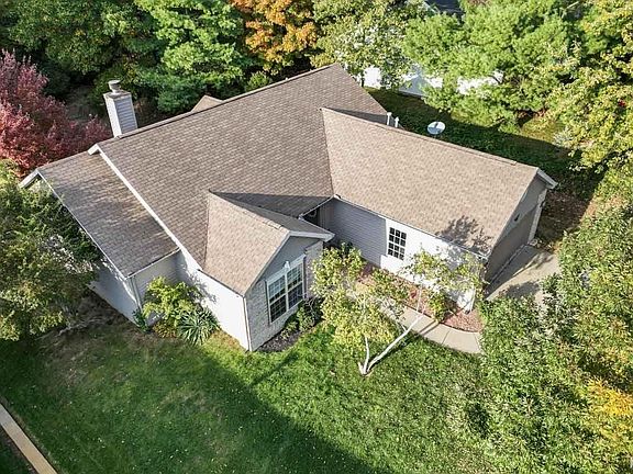 5th image of 306 Weeping Willow Ln