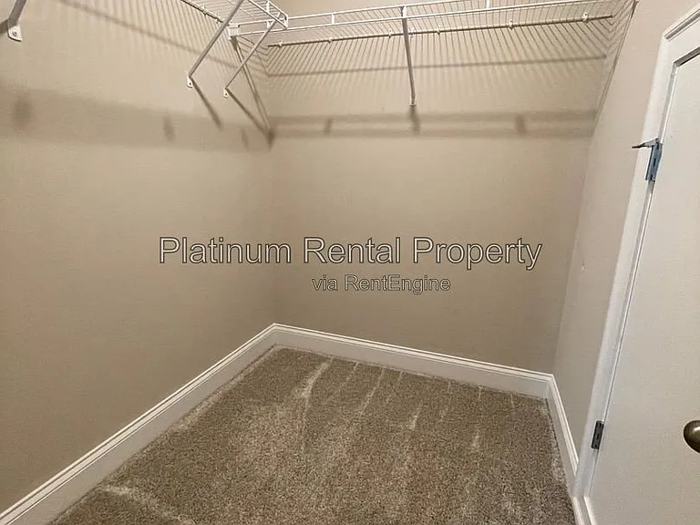 3215 Summerpoint Xing — Photo 69