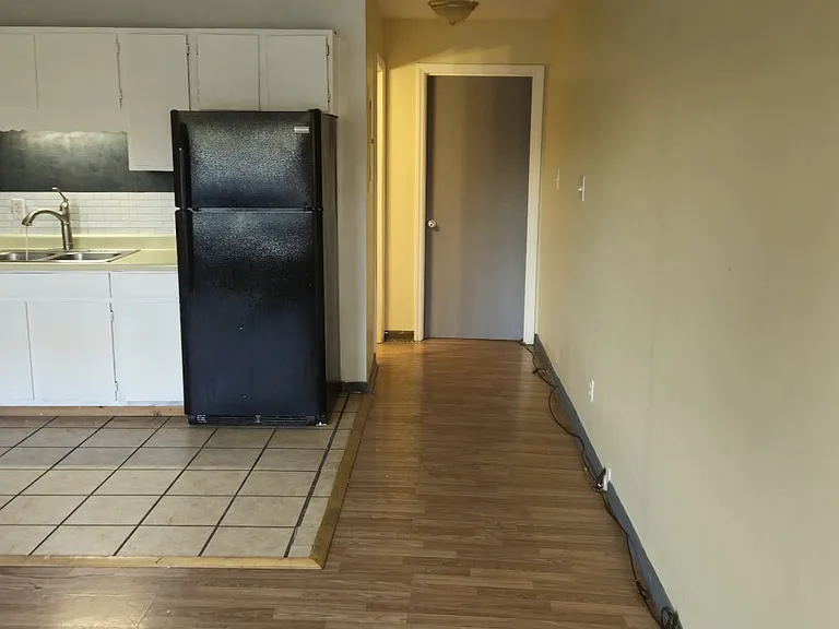 190 Lovers Ln #YOUR RENTAL — Photo 10