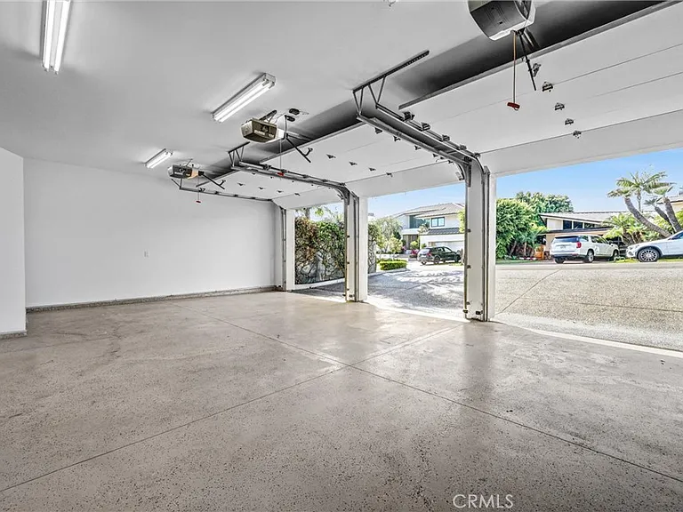 1326 Skyline Dr — Photo 46