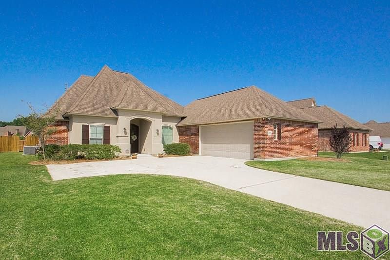 1st image of 30921 Creek Valley Dr