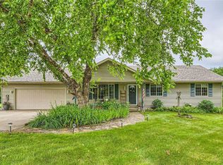 932 Wert Rd, Hudson, WI 54016