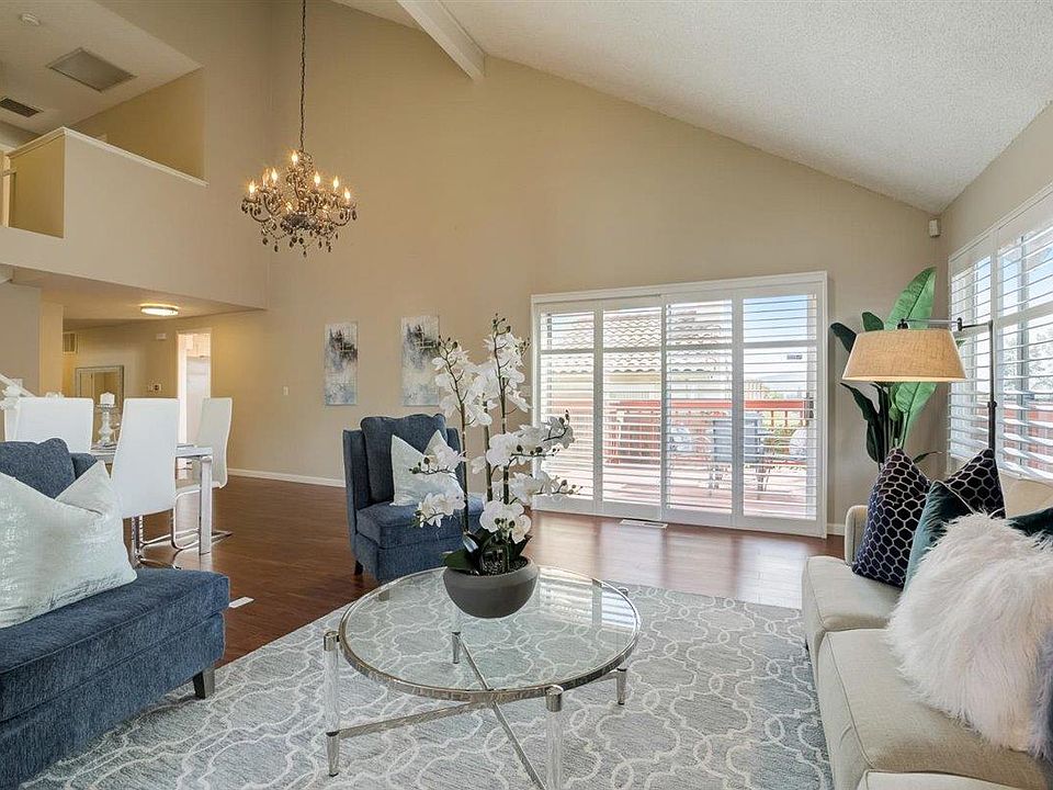 1st image of 305 Otono Ct