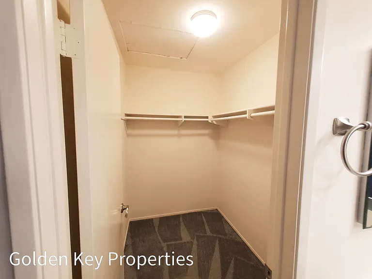 2982 Lexington Cir — Photo 13