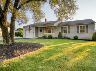 135 Walnut Hill Rd, Woonsocket, RI 02895