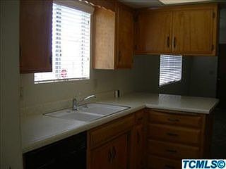 4th image of 5836 W Caldwell Ave