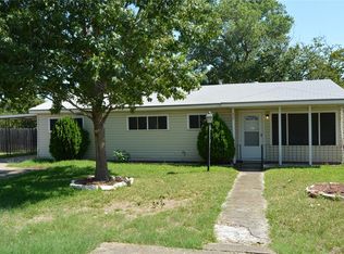 920 Hackamore St, White Settlement, TX 76108