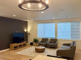 1017 6th St, Kirkland, WA 98033