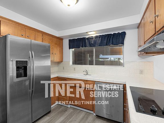 3rd image of 1105 Fay Cir