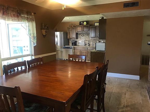 4th image of 8826 Linda Vista Dr