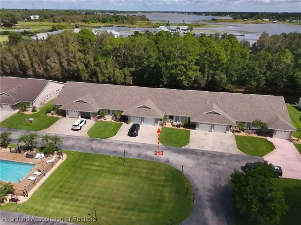 213 Country Club Dr, Lake Placid, FL 33852
