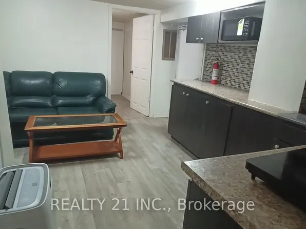 571 Danforth Rd #Basement, Toronto, ON M1K 1E1
