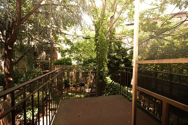 Rented by R New York | media 15