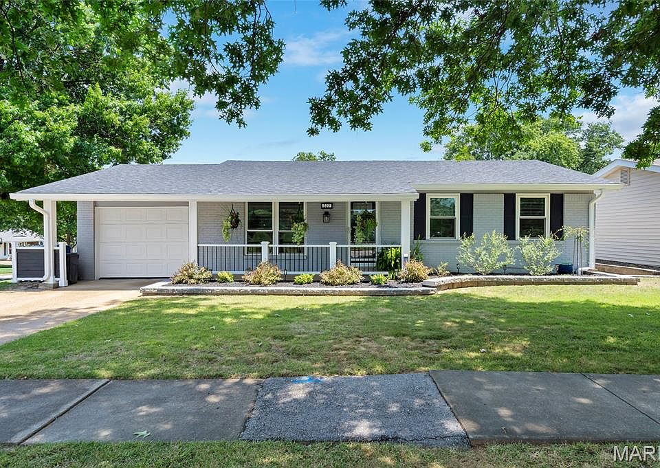 1st image of 322 New Ballwin Rd