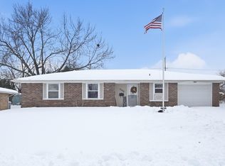 7302 Belle Plain Dr, Huber Heights, OH 45424