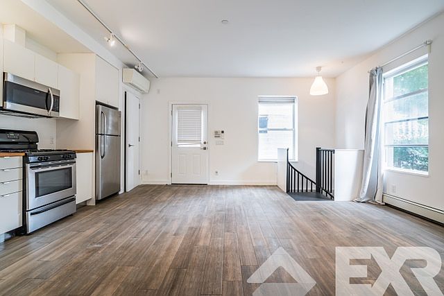 1st image of 44 Ludlam Pl #B