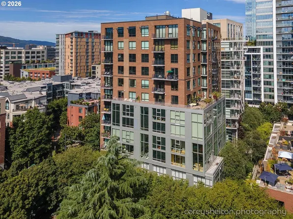 922 NW 11th Ave APT 404, Portland, OR 97209