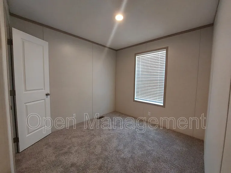 7534 W US Highway 60 #111 — Photo 11